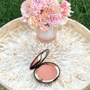 ECSTACY - Used CHEEK to CHIC swish & pop blusher. See pictures for reference.